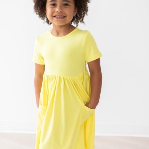 Gelbes S/S-Taschen-Twirl-Kleid