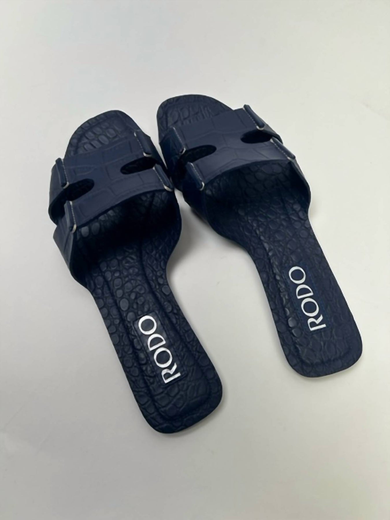 Moc Croc Wohnung in dunkelblau