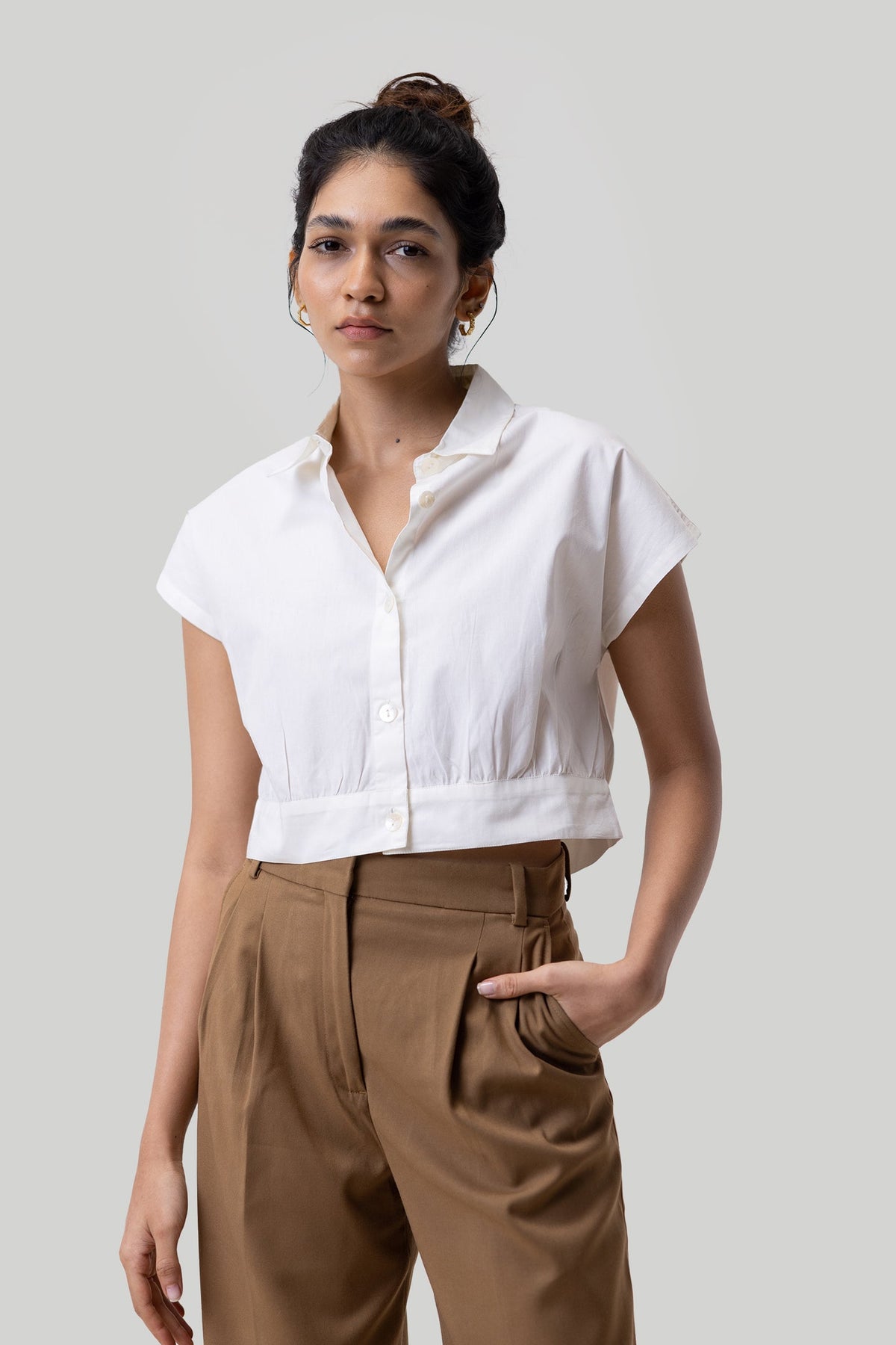 Übergroßes Crop Hemd in Off-white