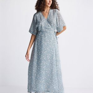 Maxi-Wickelkleid mit hellblauem Blumenmuster