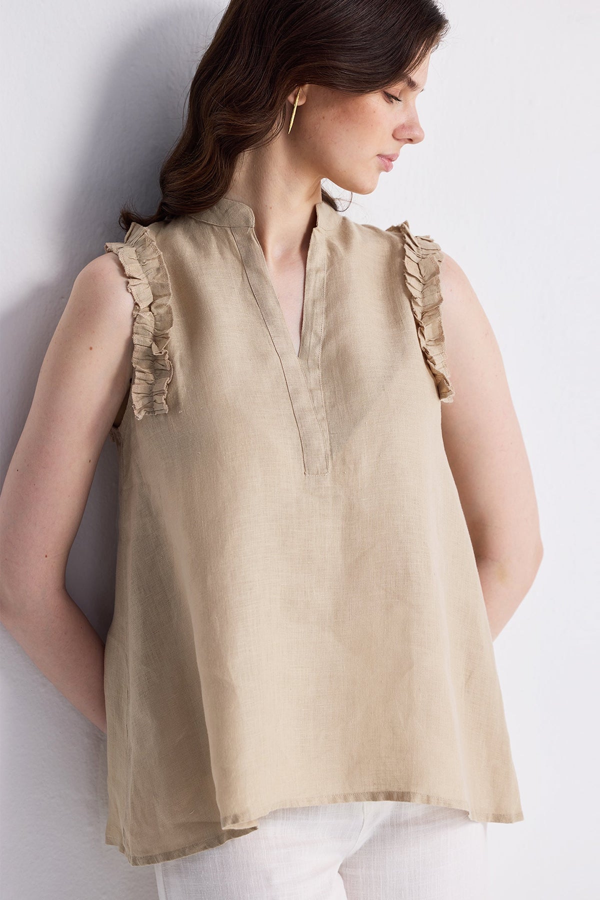 Ärmelloses Hanf Top mit Ruffles In Neutral Beige
