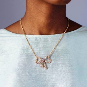 Betty Bow Halskette aus Gold/Kristall