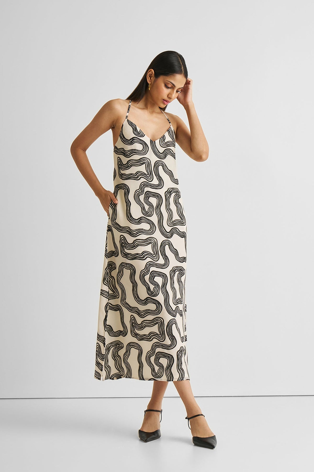 Midi Kleid mit Streifen in Schwarz