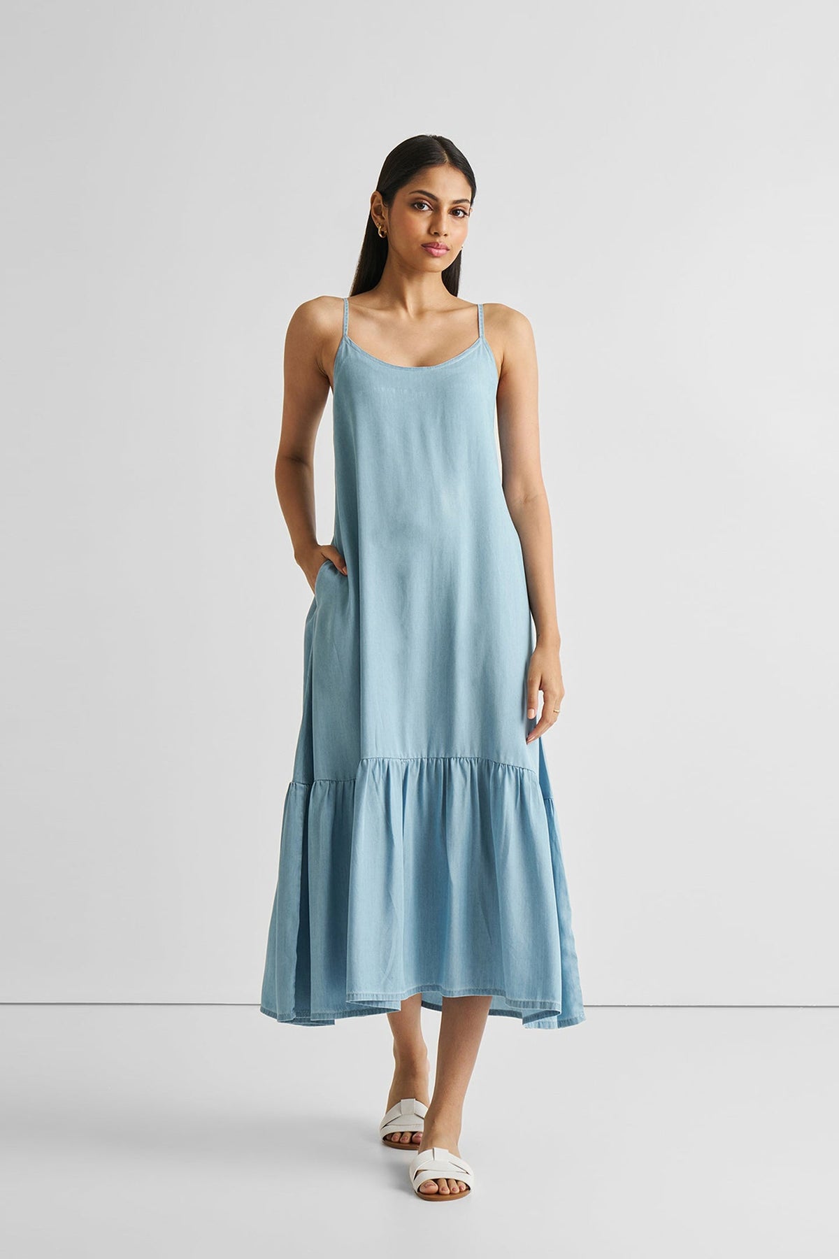 Schwarzes Maxikleid in Schwarz