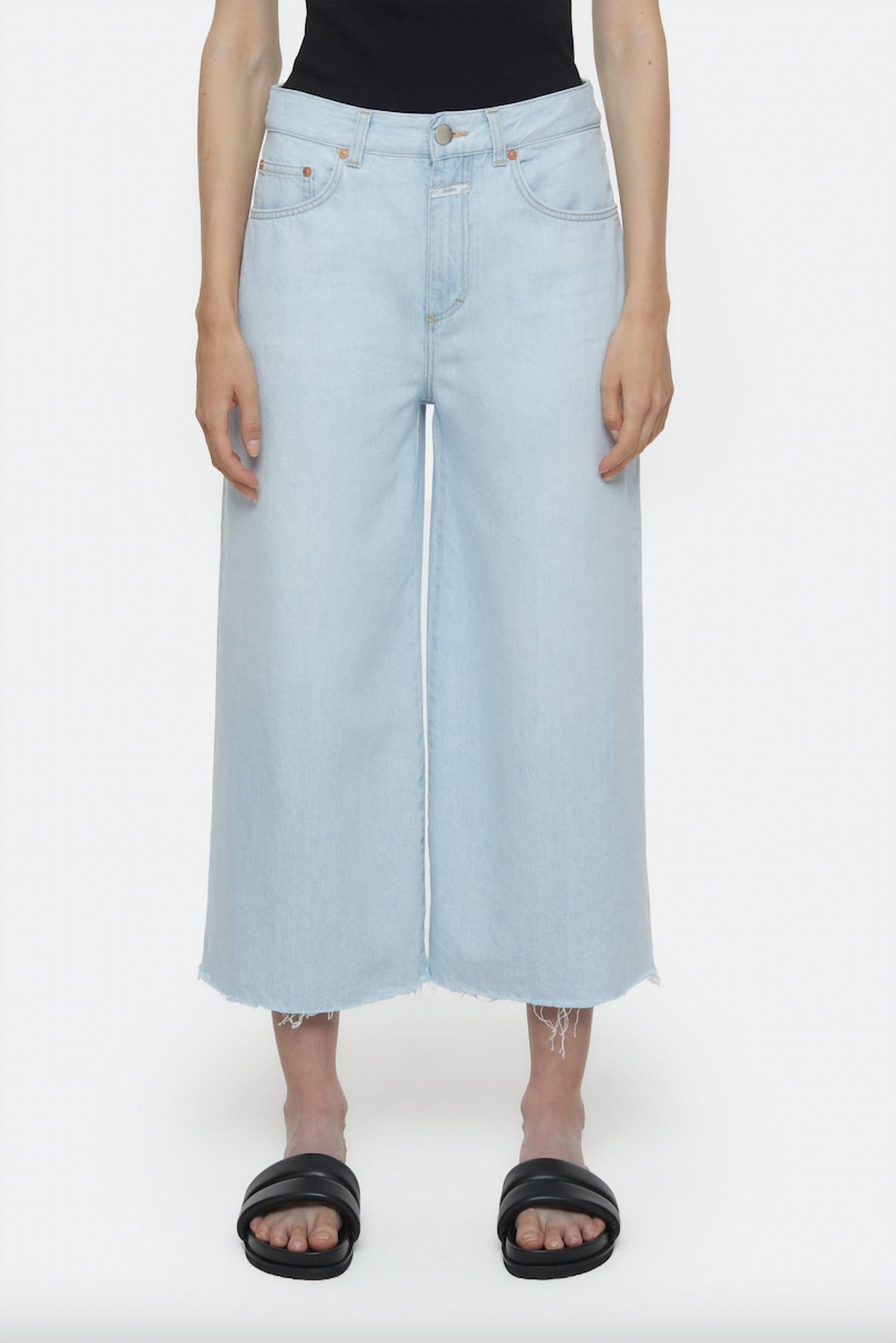 Lyna Weit geschnittene Jeans in Hellblau