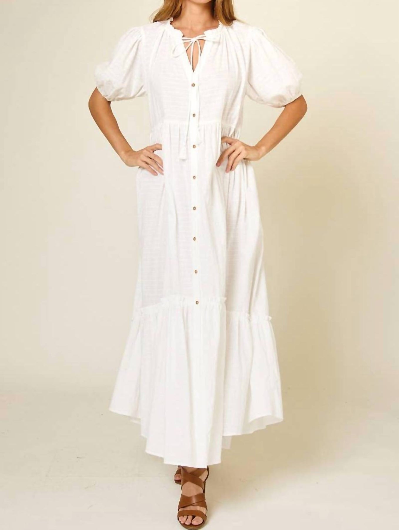 Maxikleid mit Knopf in Weiß