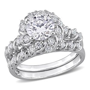 Mimi & Max 1 7/8ct DEW Created Moissanite Halo Bridal Ring in Sterling Silber gesetzt