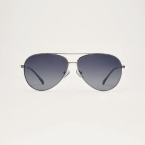Sonnenbrille im Fahrer