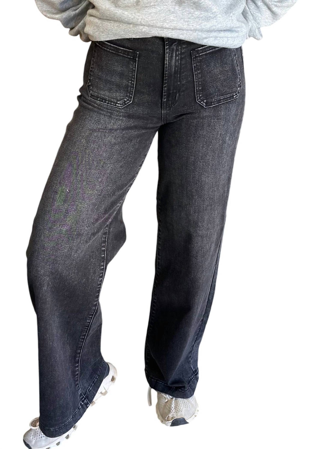 Jeans in Schwarz mit V-Ausschnitt