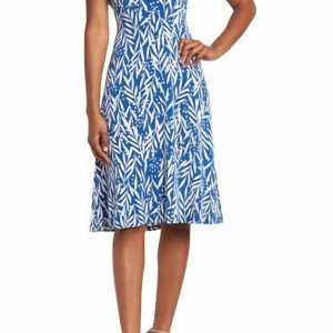 Gabrielle Leaf Print Kleid in Denim blau/weich weiß