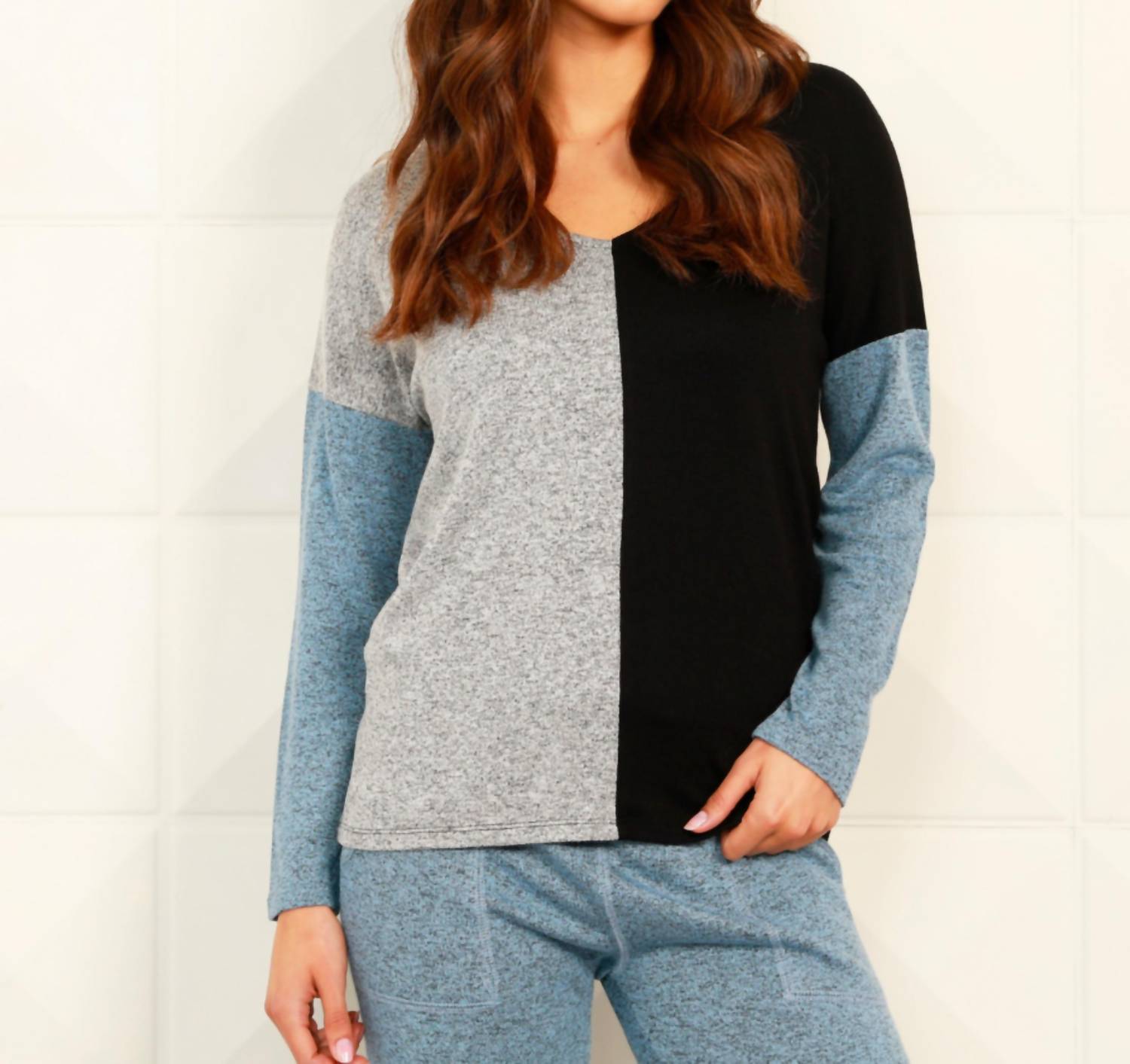 Color Block Offenes V-Ausschnitt Top in Schwarz/Wind
