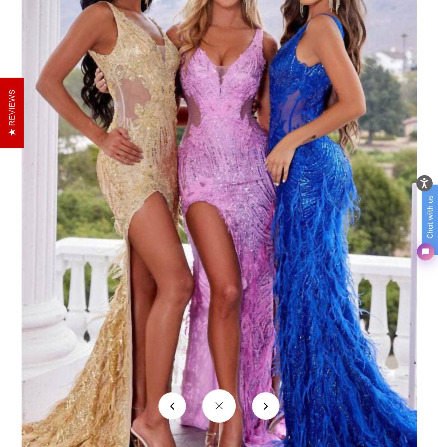 Kleid mit hohem Schlitz in Gold