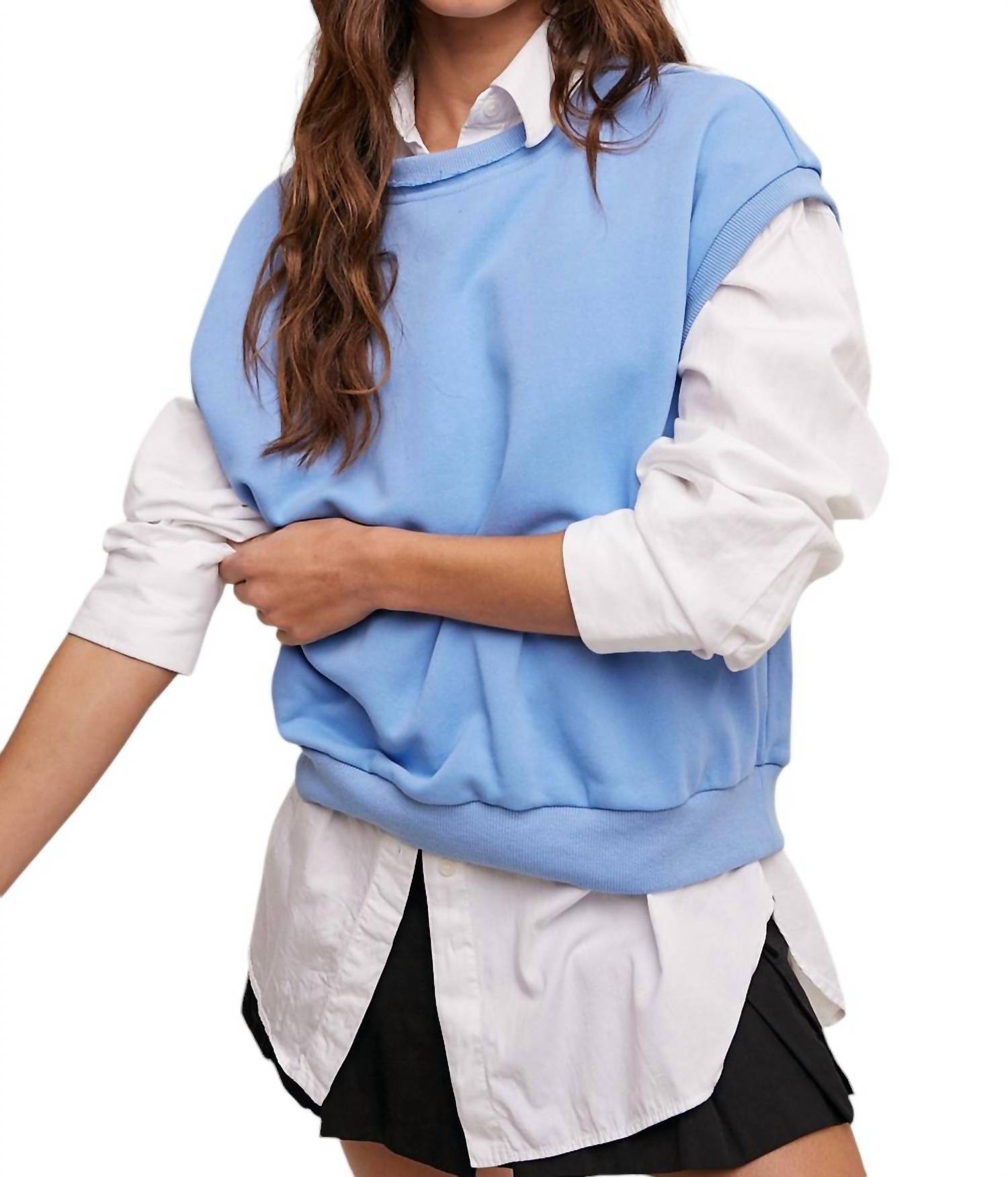 Kurzer Boxy Pullover mit Rundhalsausschnitt in Hellblau