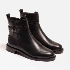 Nolynn Buckle Bootie in schwarz