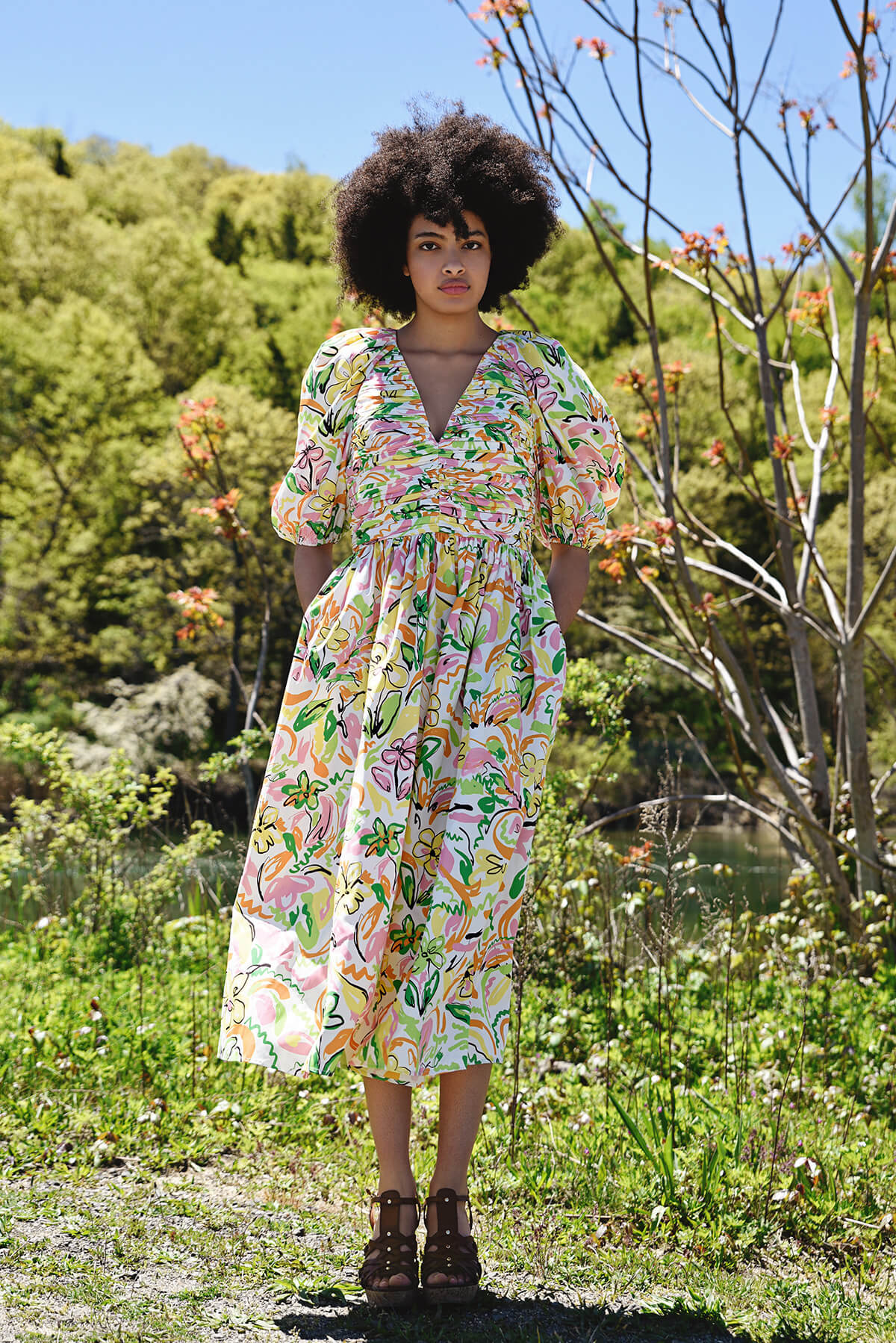 Wonderland Blumen Taft Midi Kleid
