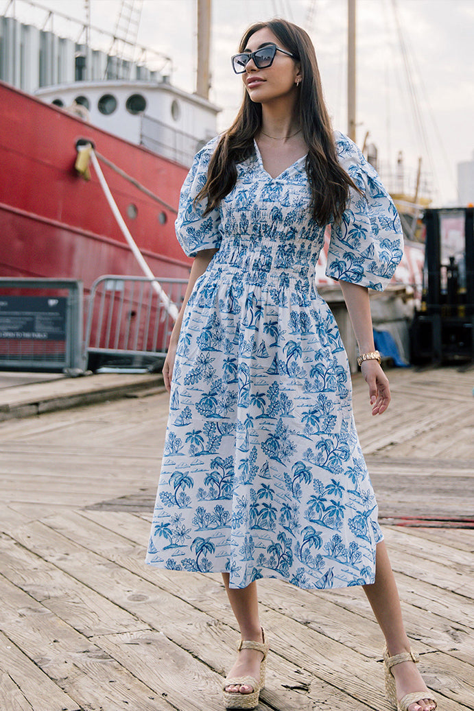 Leandra blaues Kleid mit V-Ausschnitt