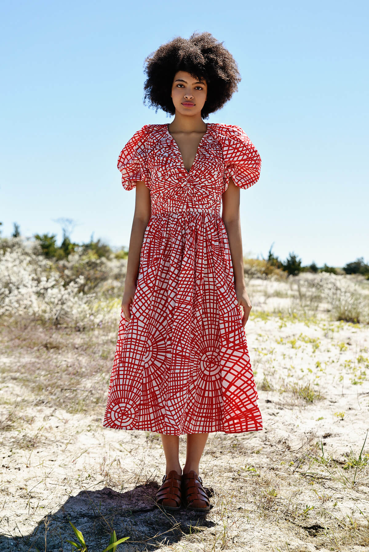 Rotes Kleid aus Taft