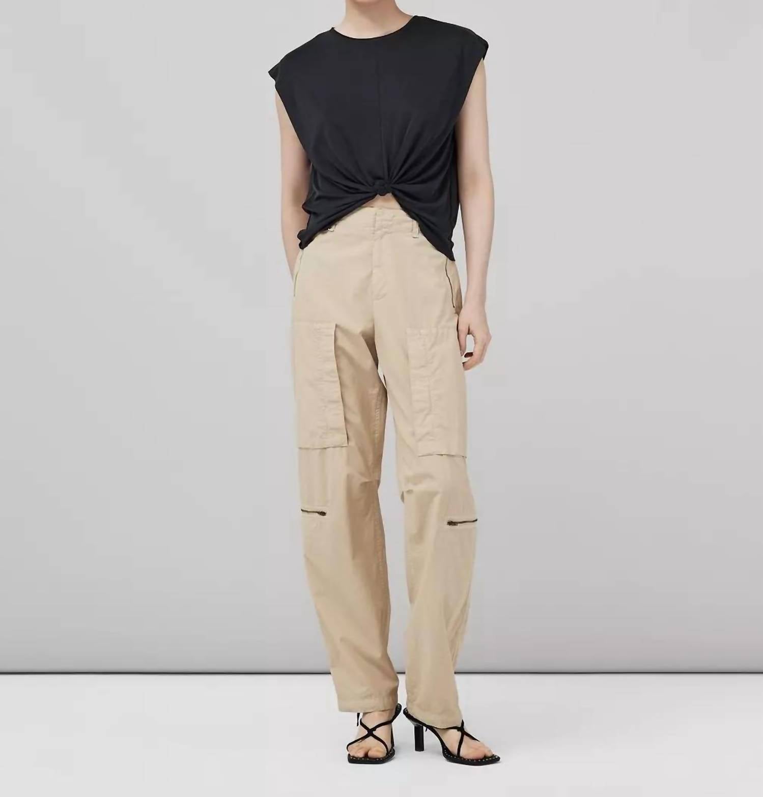 Jenna Tee in schwarz