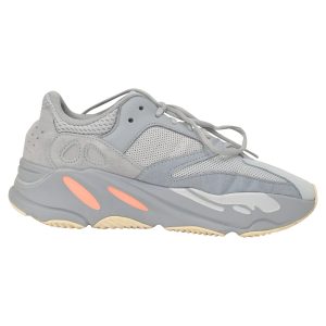 Yeezy x Adidas Boost 700 Inertia Sneaker aus Wildleder in Grau