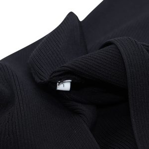 Sandro Paris V-Ausschnitt Rippenstrickpullover in schwarzer Viskose 7748750147644