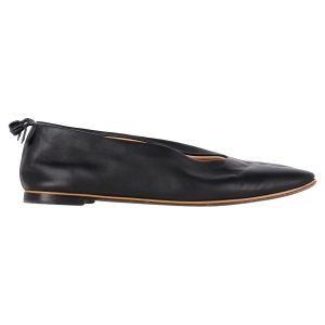 Bottega Veneta Mandel Toe Flats aus schwarzem Leder