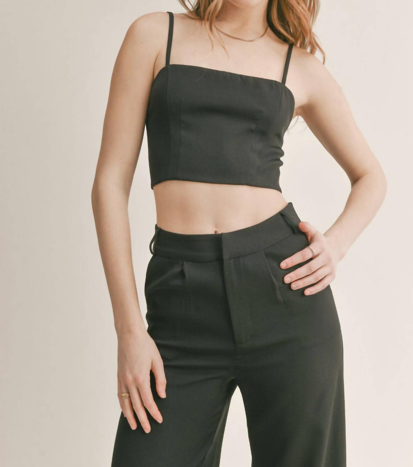 Kaffee Datum Crop Top in schwarz