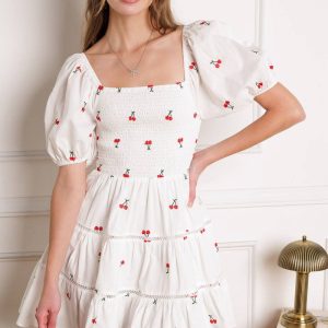 STILL DECIDING besticktes Minikleid