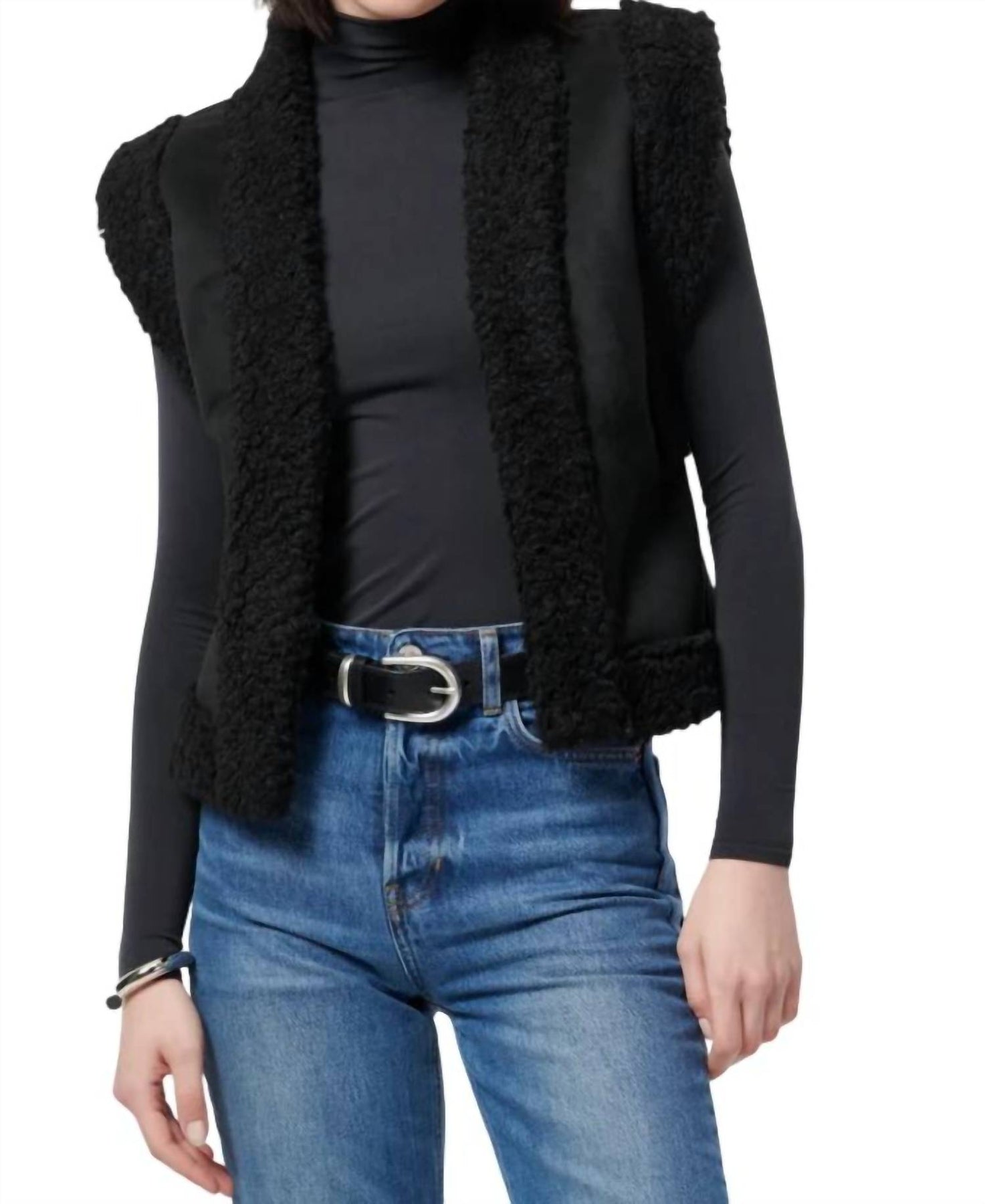 Naima Weste in Schwarz