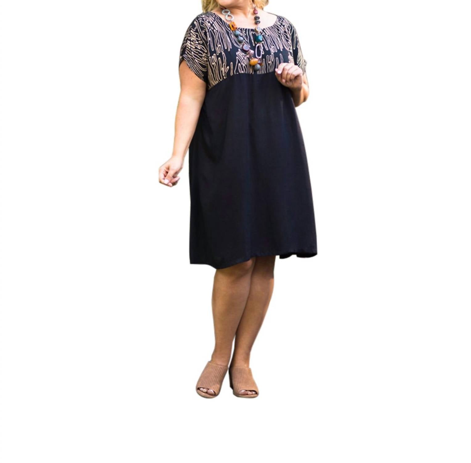Shelby Kurzarm-Kleid – plus Größe in der Skizze