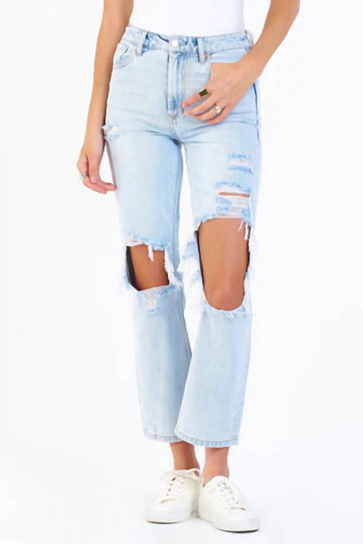 Jody hoher Bund Crop zerstört gerade Jean in San Jose