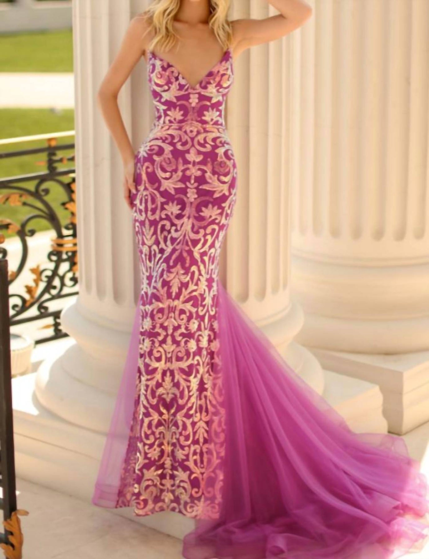 Abendkleid in Magenta