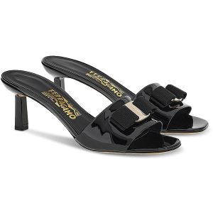 Glo 55 Patent Embellished Absatz
