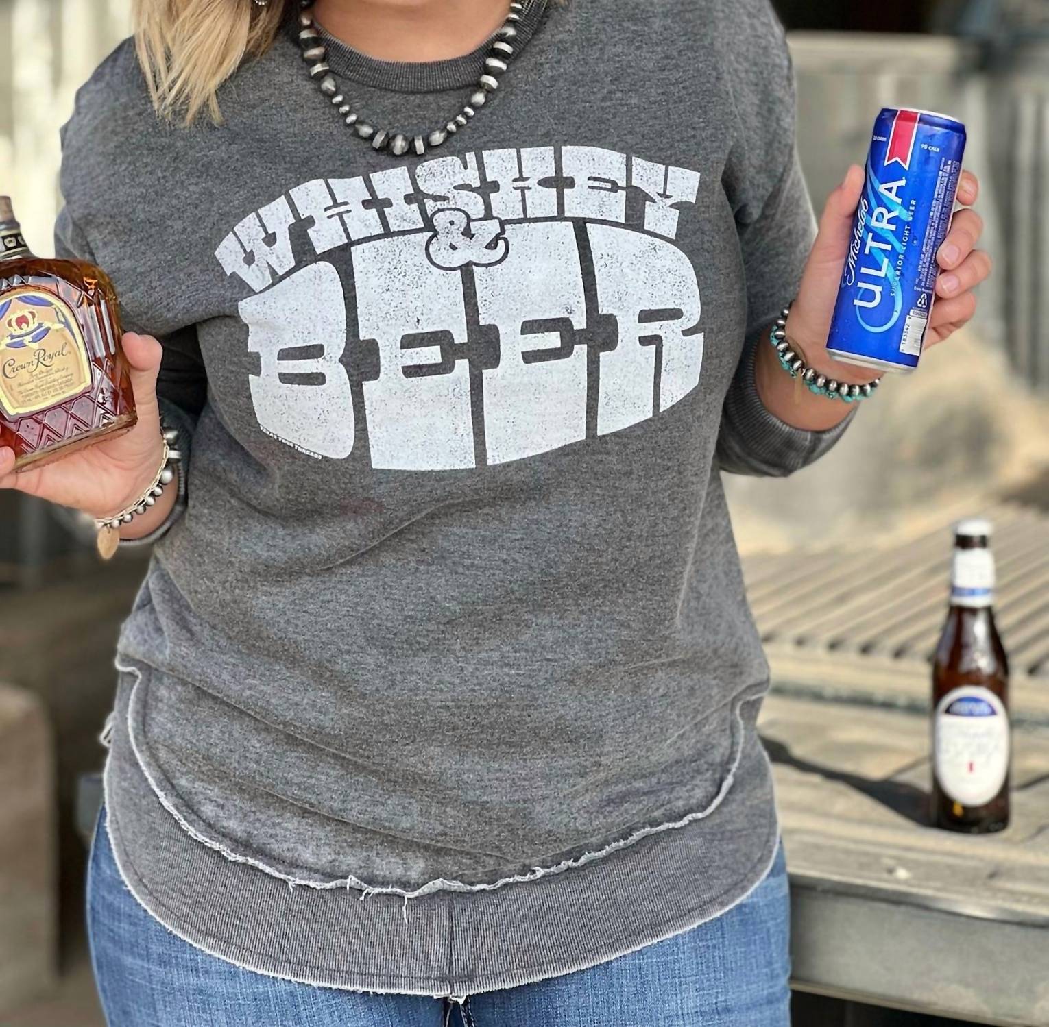 Bier und Whiskey Sweatshirt in Grau