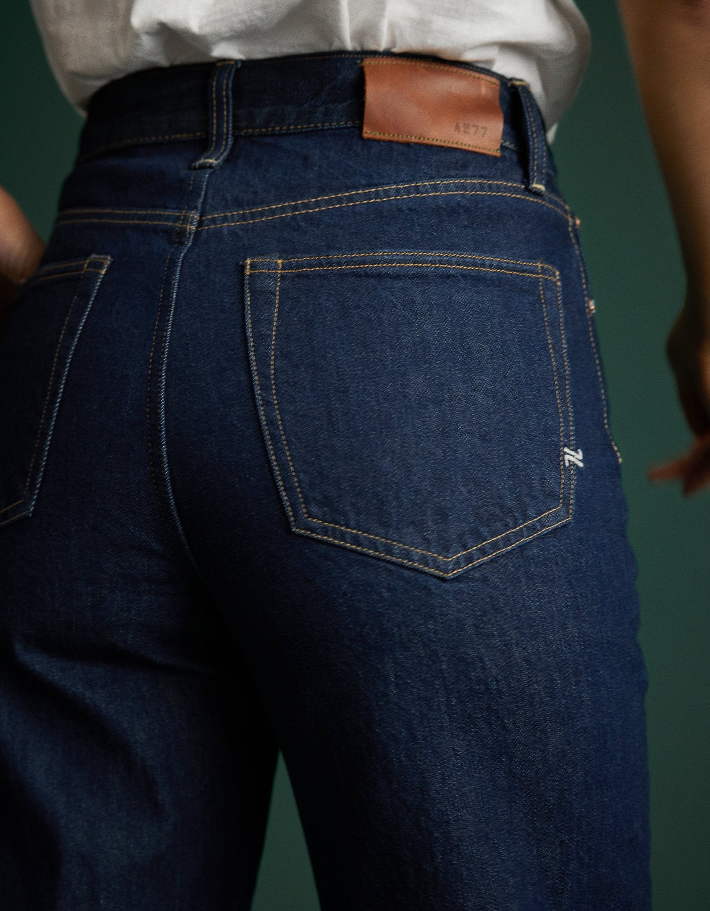 AE77 Premium Stovepipe Jean