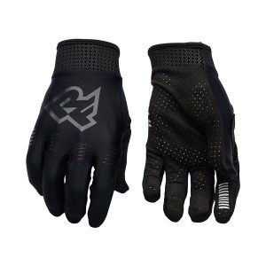 Race Gesicht streift voller Fingerhandschuhe