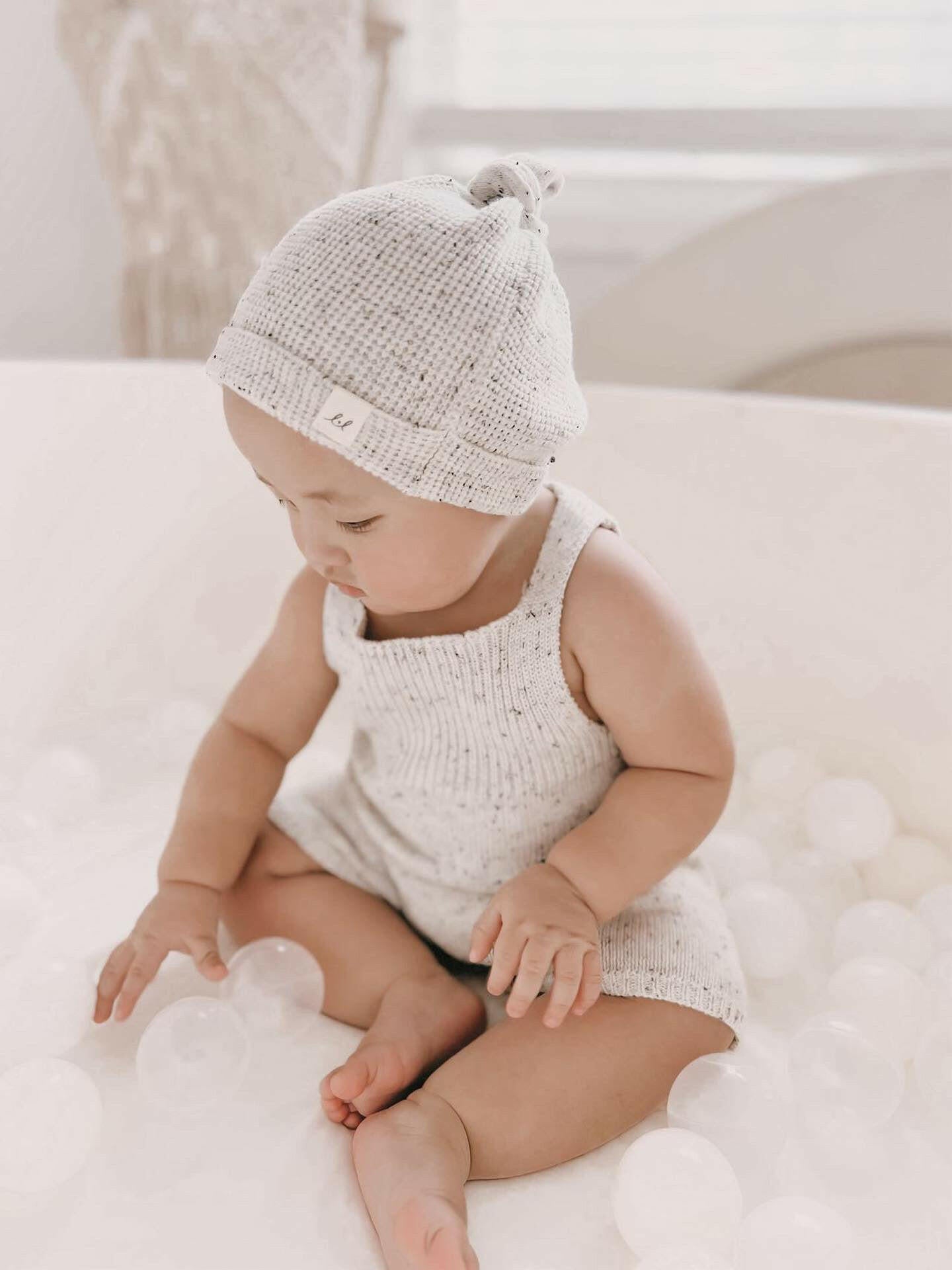 Luna + Luca Geknoteter Hut – Schwarzes Speckle