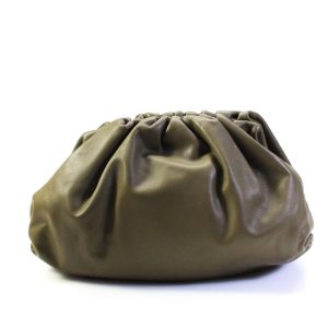 Bottega Veneta Damen The Pouch Leder Clutch Handtasche dunkel olivgrün