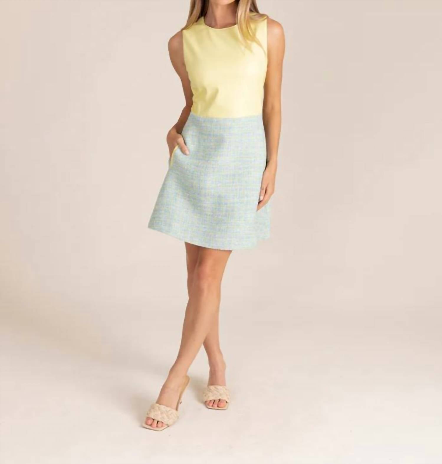 Rebecca Kleid im Mehrfarbig