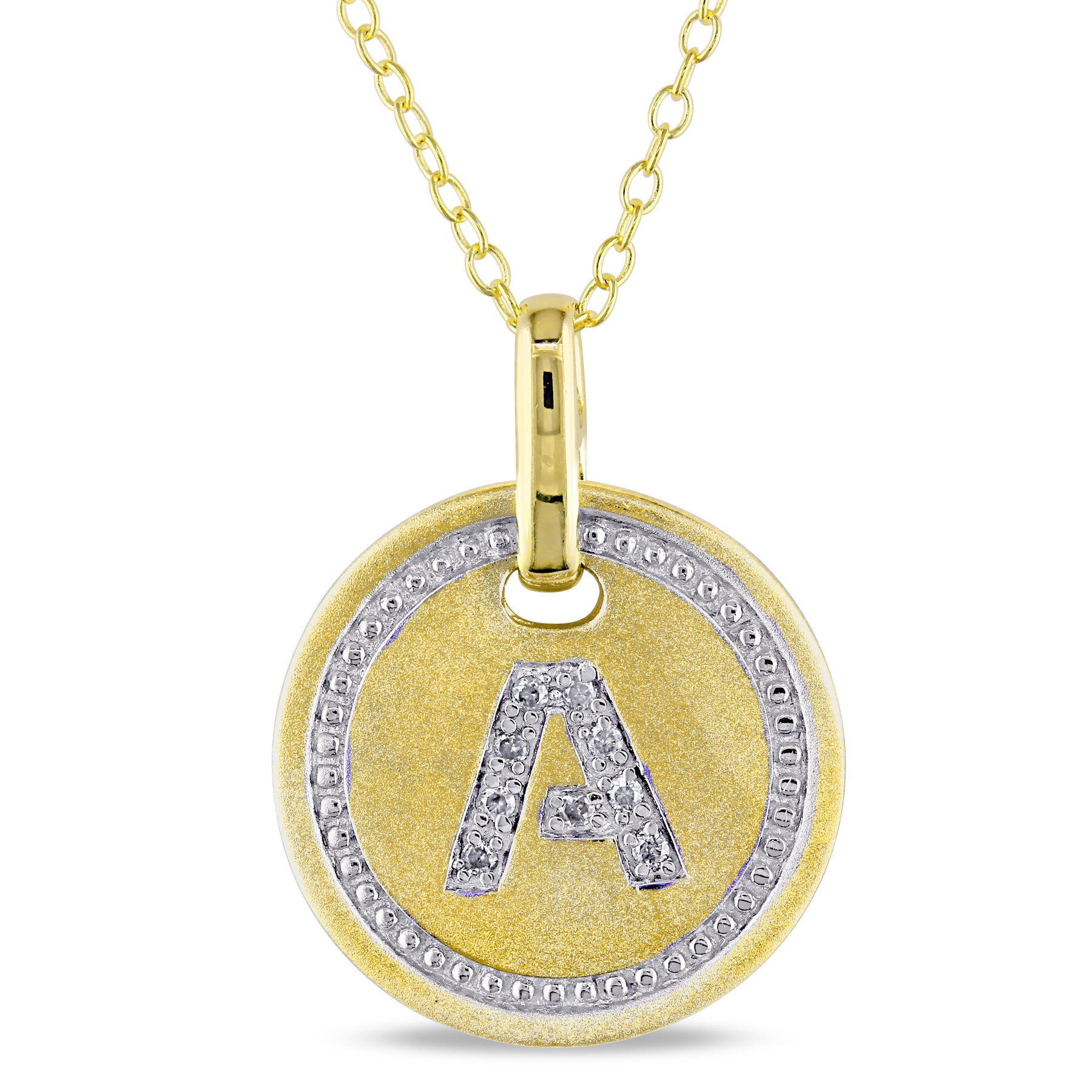 Mimi & Max: Ein Initial-Diamant-Akzent-Anhänger mit Kette aus gelb plattiertem Sterlingsilber