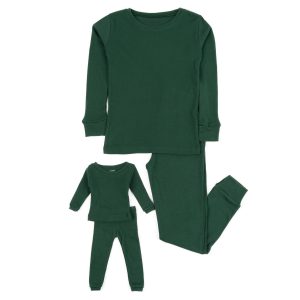 Mädchen und passende Puppe Baumwolle Pyjamas solide grün