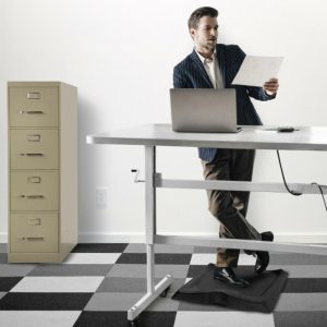 Tragbare Anti-Ermüdungs-Standmatte mit Massagepunkt und vielfältigem Gelände für Büro und Heim-Schwarz