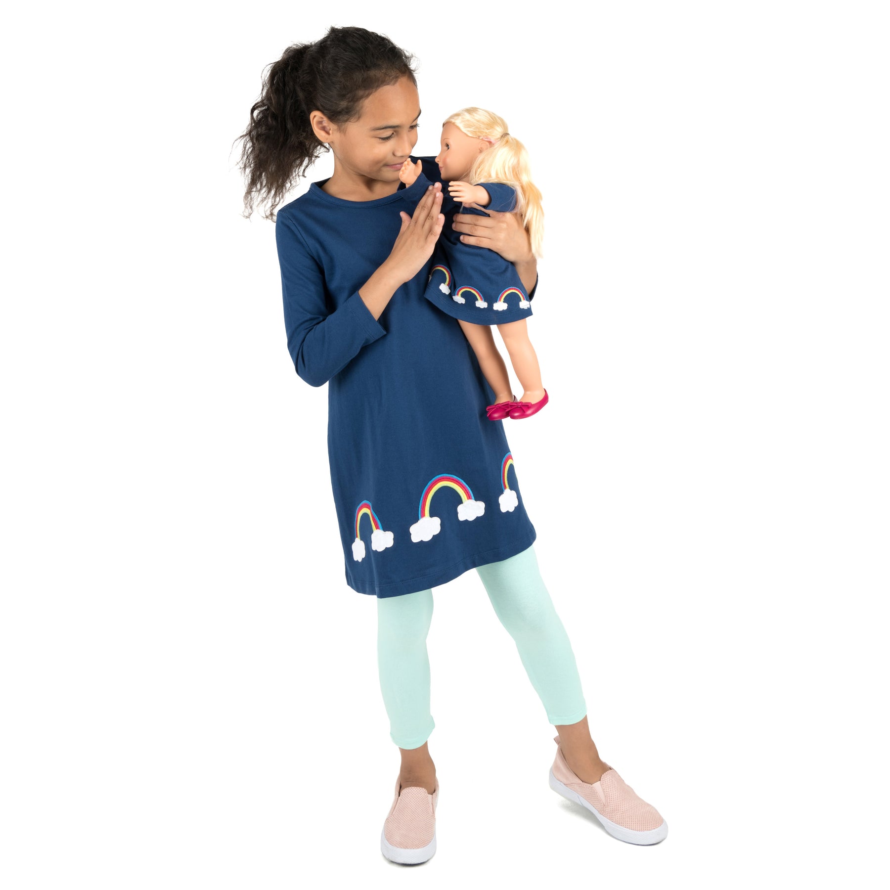 Mädchen und passende Puppe Baumwolle Kleid Regenbogen