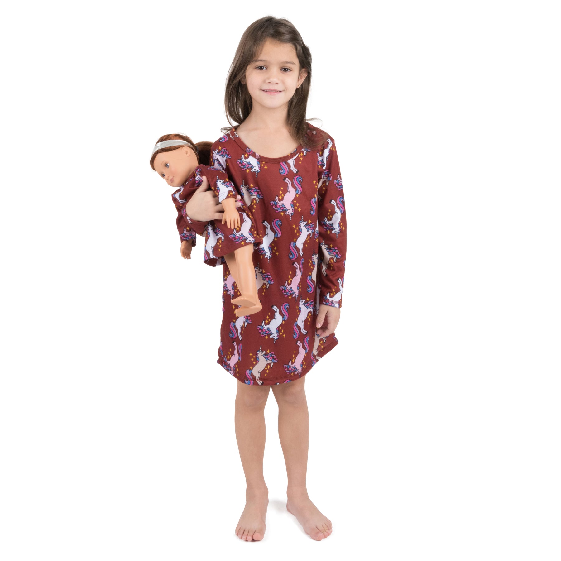 Mädchen und passende Puppe Nightgown Unicorn