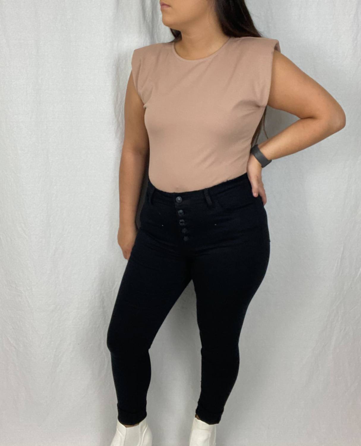 Ärmelloser Body in Beige