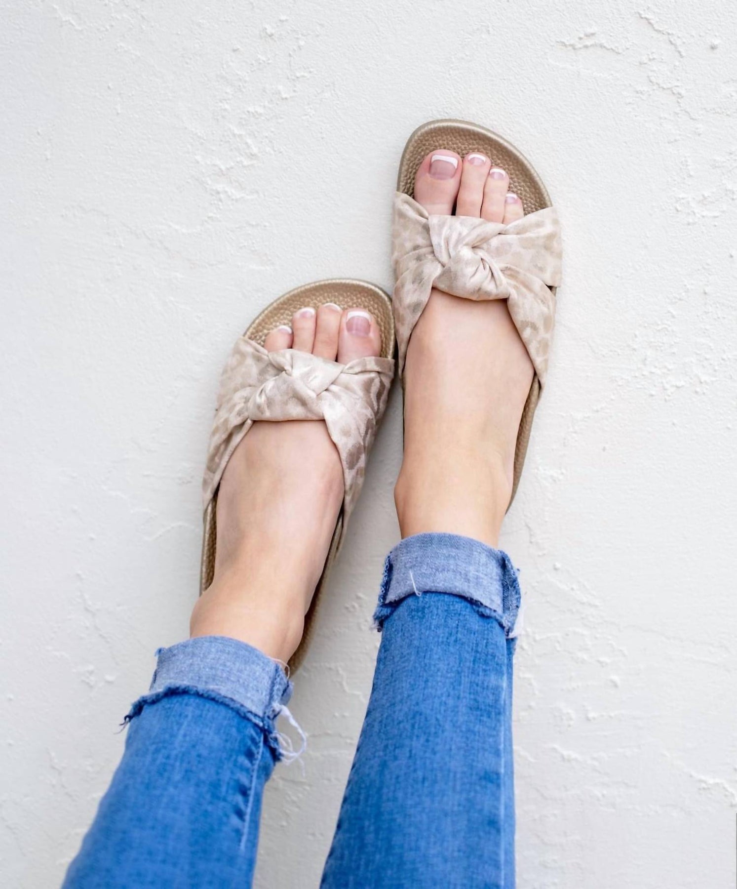 Damen Sandalen in Gold Leopard