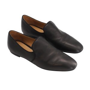 The Row Alys Loafer aus schwarzem Kalbsleder