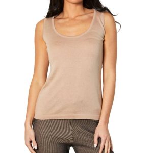 Bra-Friendly Top im Sand