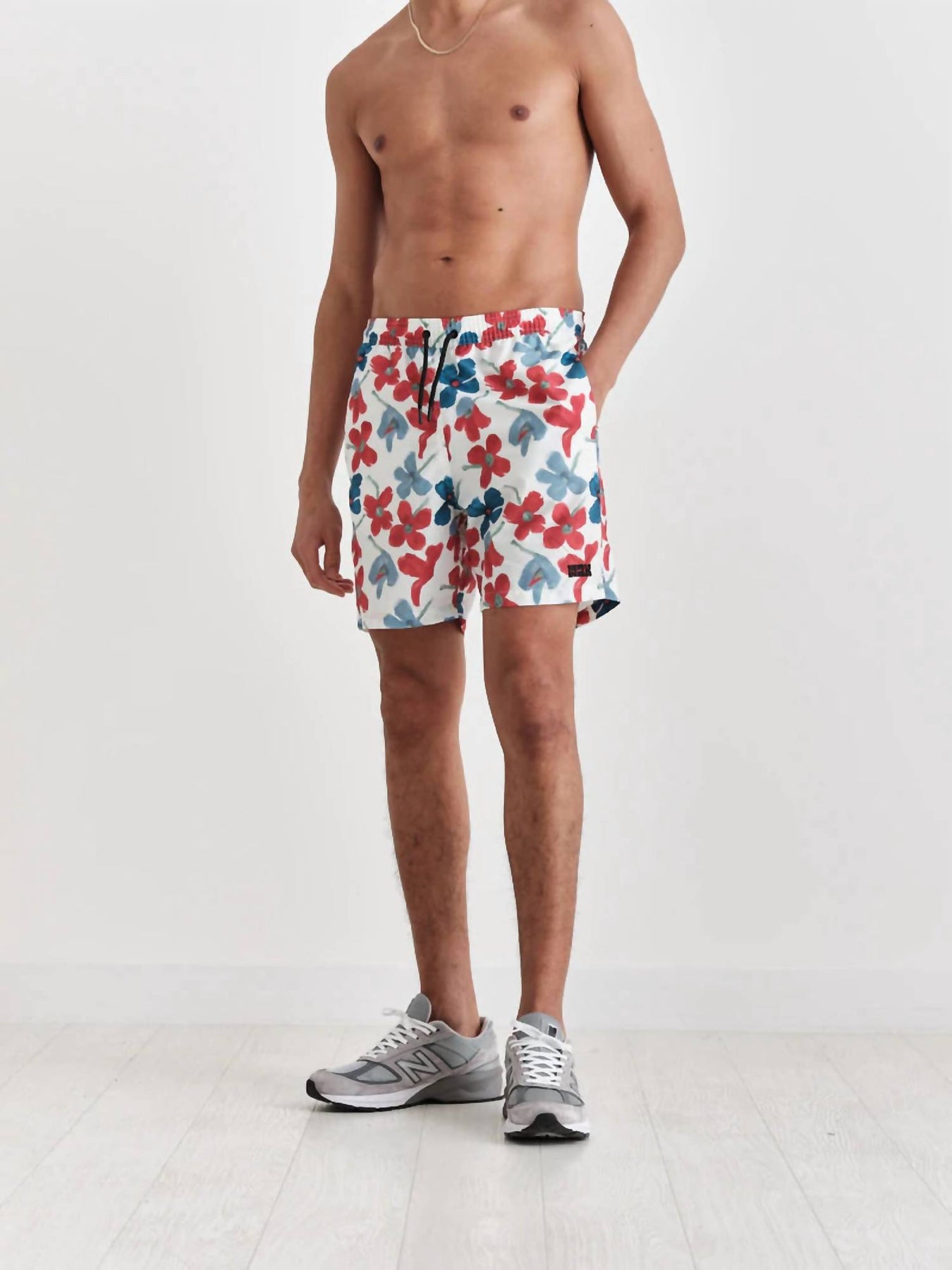 Noden Badeshort in rot blau mit Blumenmuster Seersucker