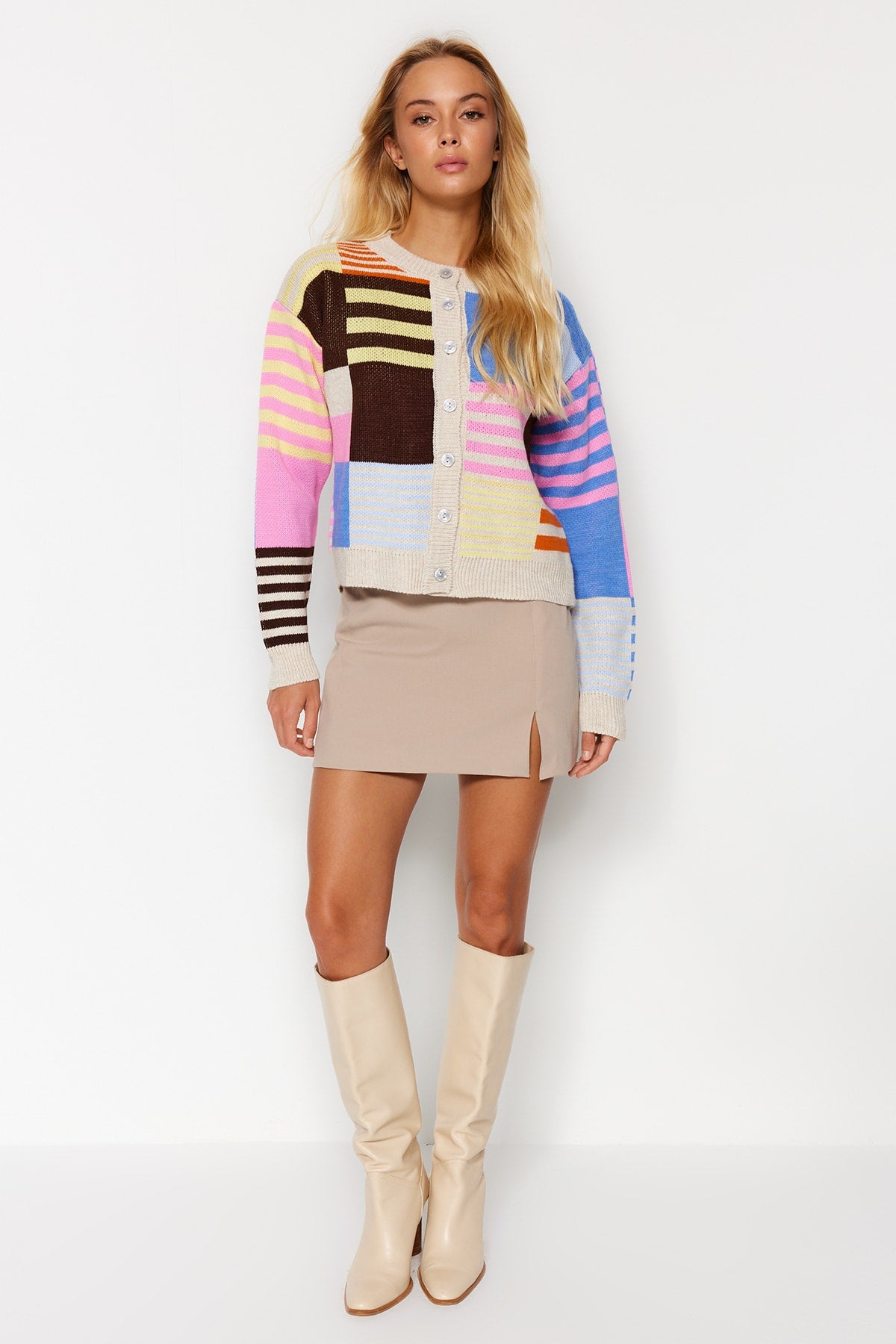 Trendyol Regular Strickjacke für Damen