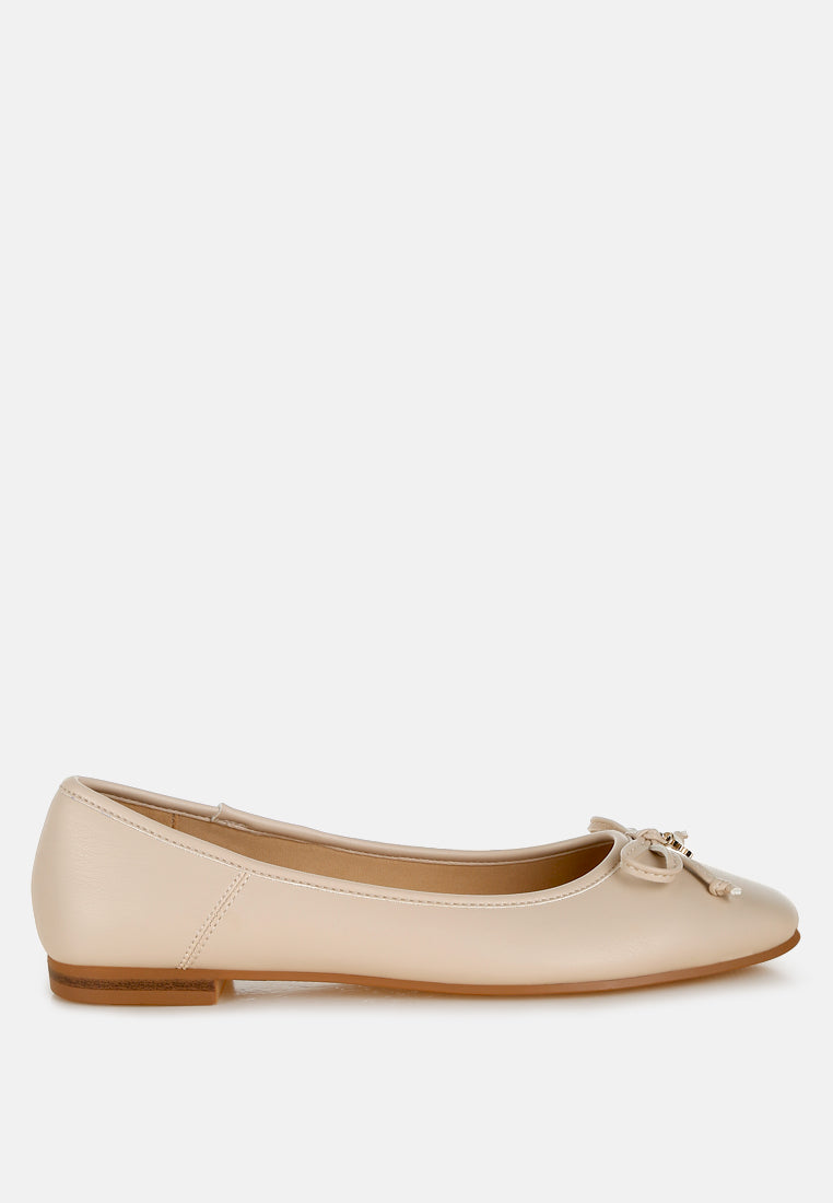 Lässige Ballerinas aus verzaubertem Kunstleder
